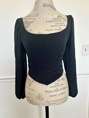 Abercrombie & Fitch Black Square-Neck Long Sleeve Top with Pointed Hem